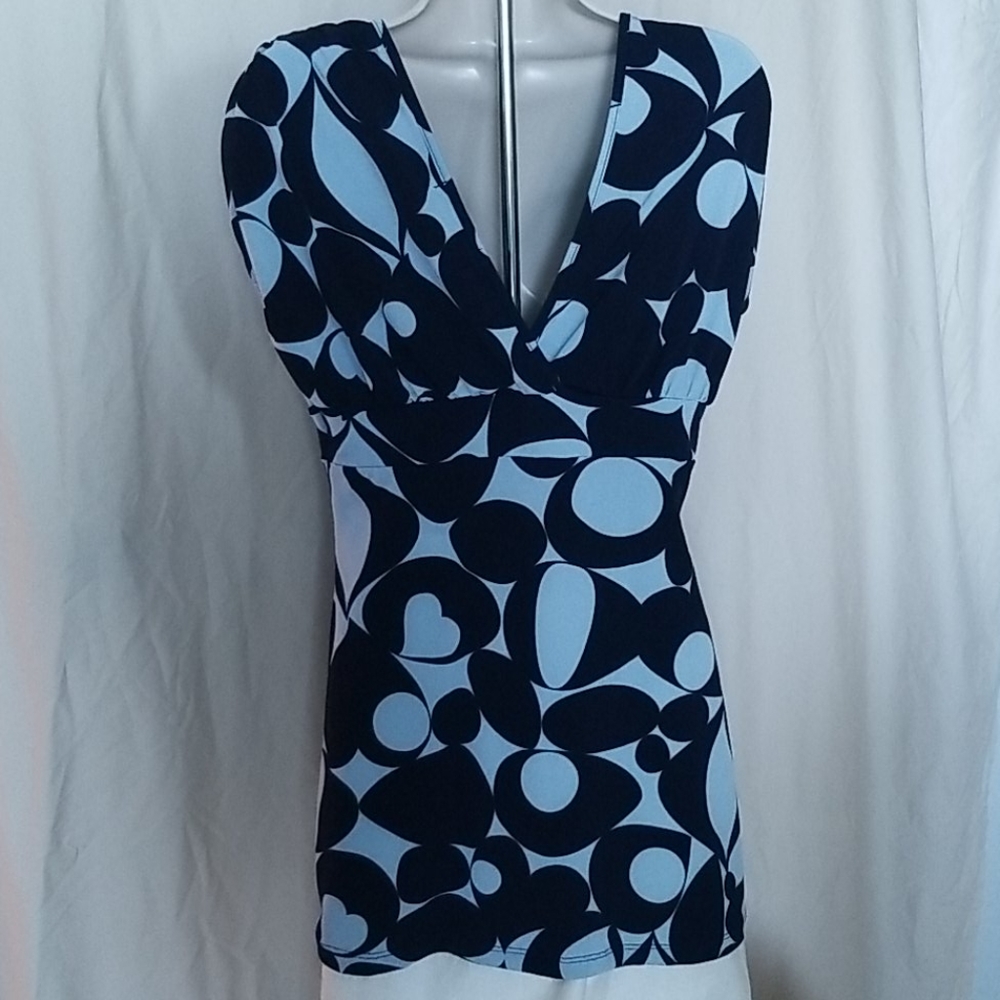 Geometric Print Top - Picture 4 of 5